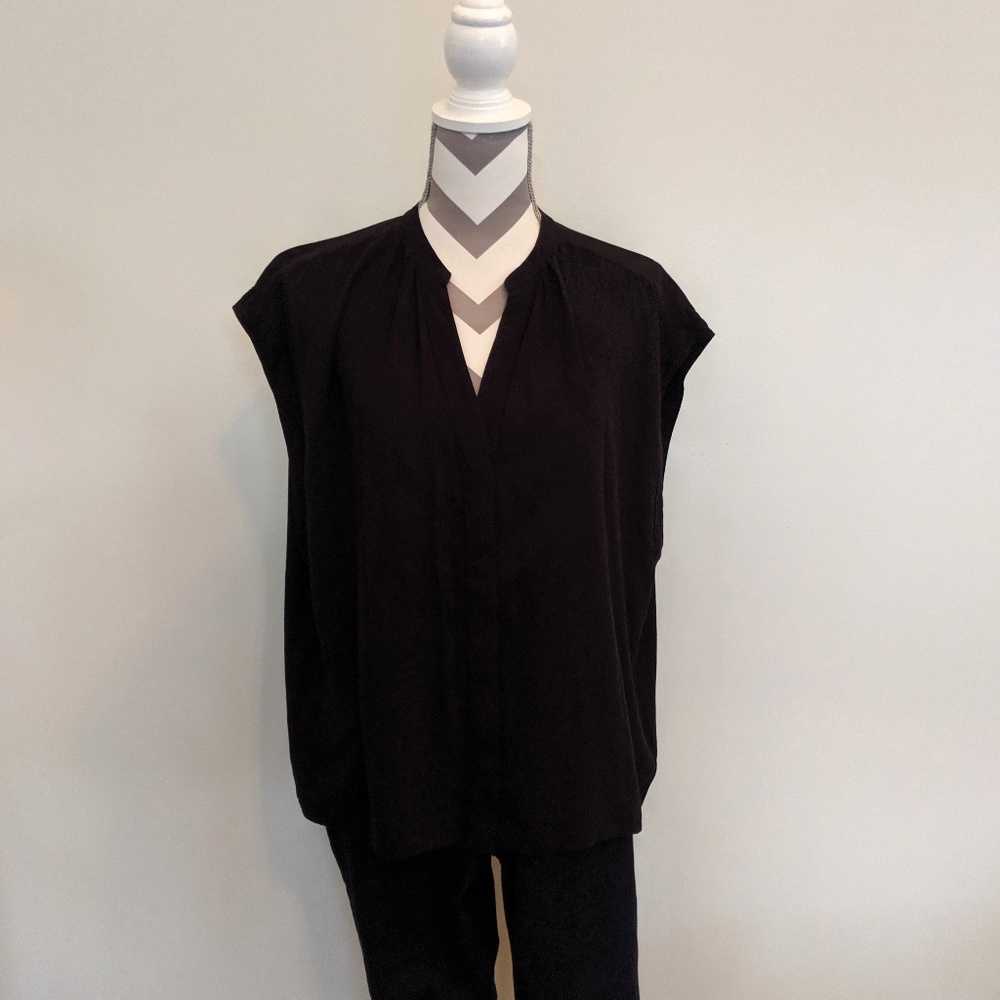 🦄 Express Sleeveless blouse (M)